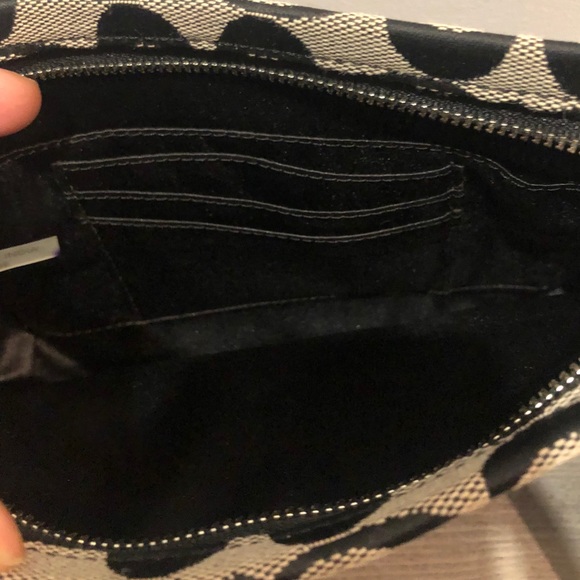 Coach wristlet - Picture 4 of 4